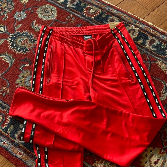 Victoria’s Secret sweatpants - Picture 1 of 2